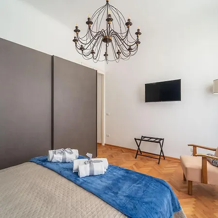 Guesthost - La Casa Di Leopold Bloom Lägenhet Trieste