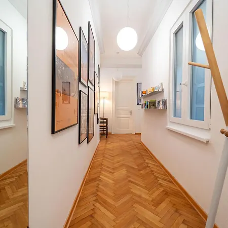 Guesthost - La Casa Di Leopold Bloom Appartamento Trieste
