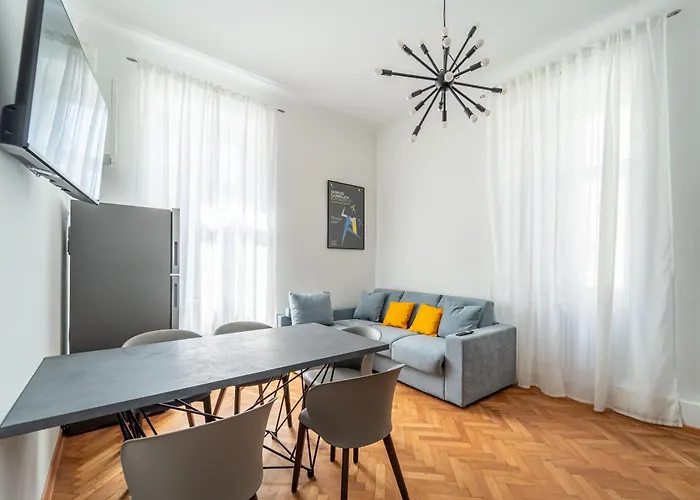 Guesthost - La Casa Di Leopold Bloom * 트리에스테